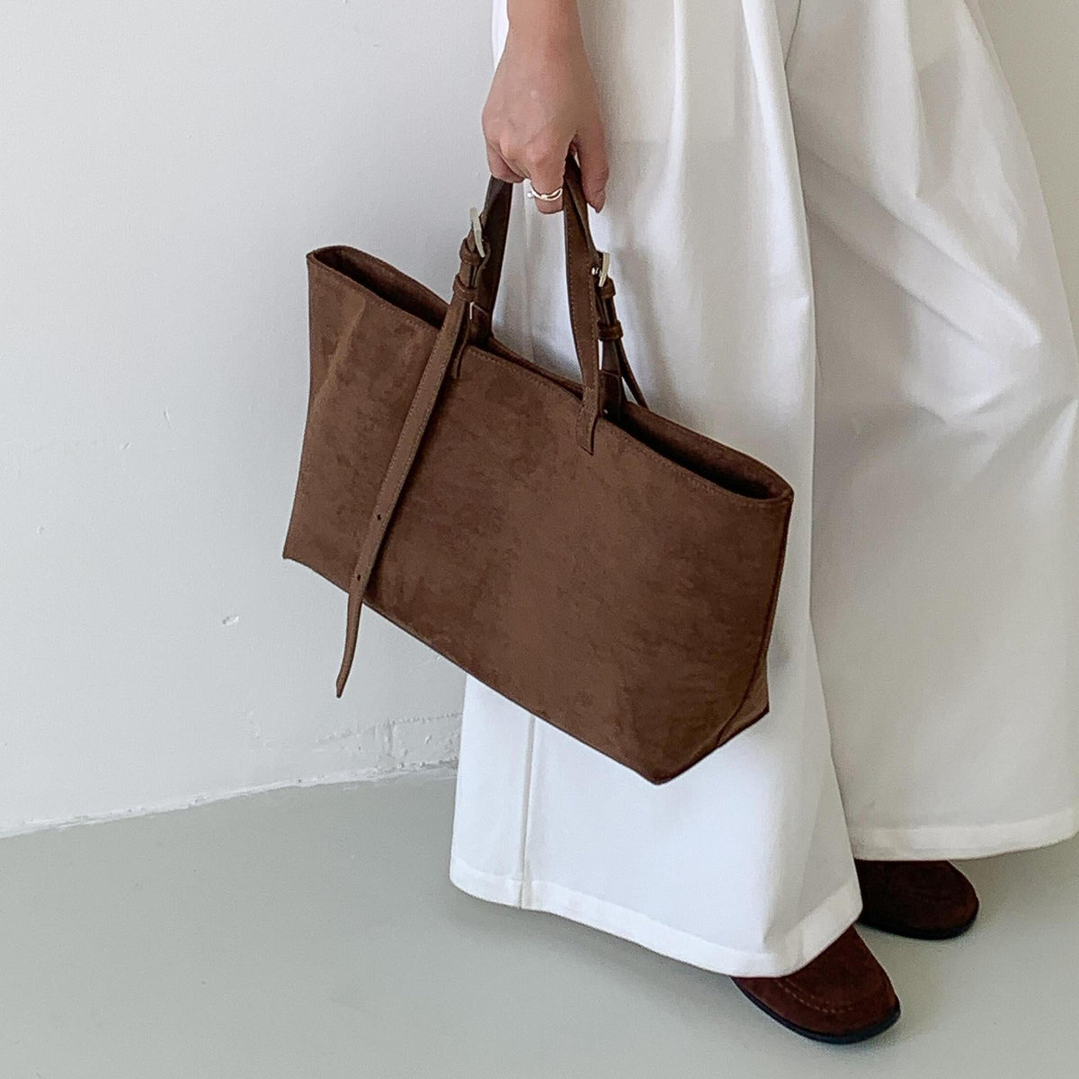 New Autumnwinter Tote Bag In Suede With A Large Capacity - VELORÉ