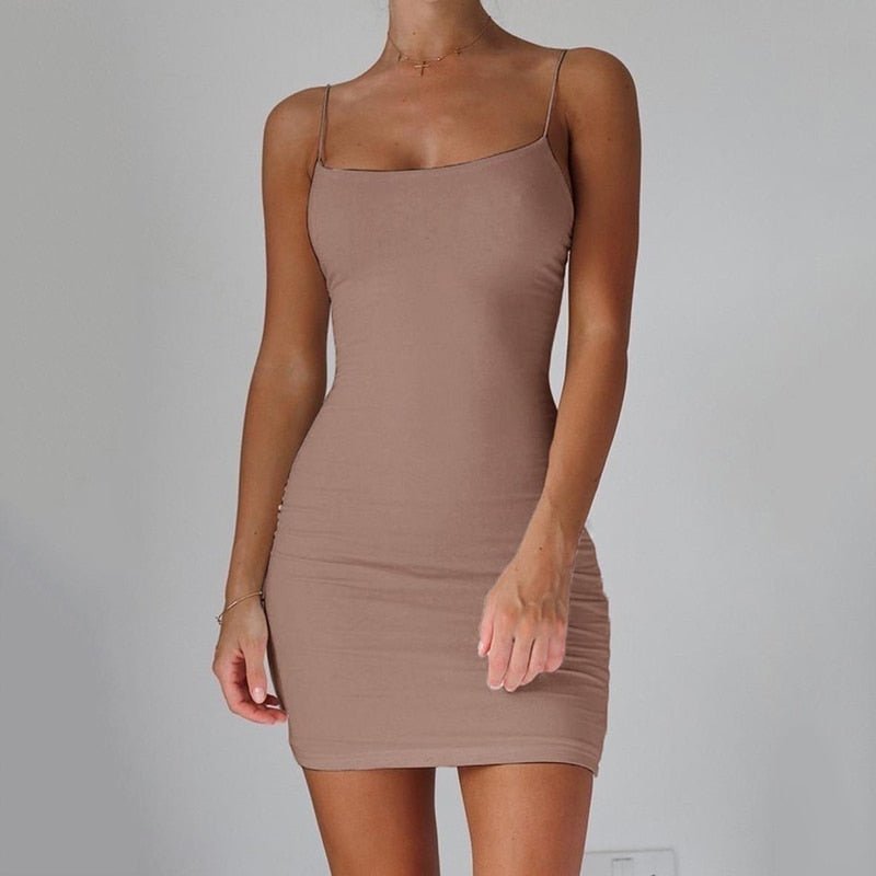 Pure Color Simple Hanging Neck Tight-fitting Hip Skirt - VELORÉ