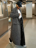 Women's Herringbone Lapel Long Sleeved Coat - VELORÉ